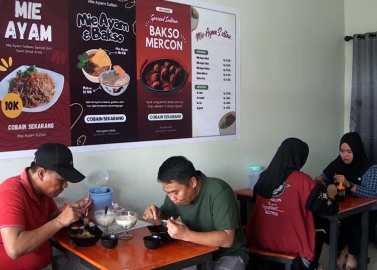 Mie Ayam Sultan di Talang Jambe, Murah Meriah Rasa Sultan